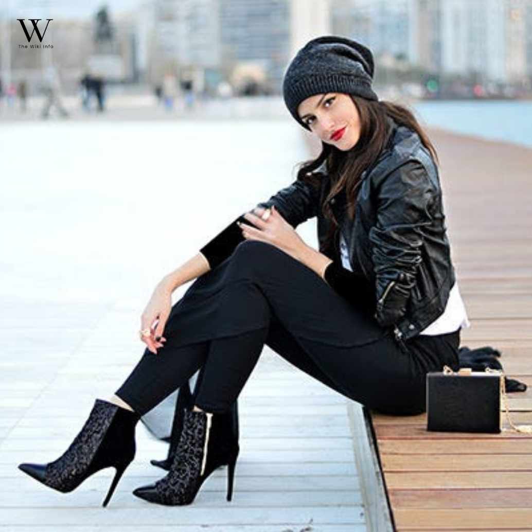 Alaikas Com Versus Traditional Online Fashion Stores